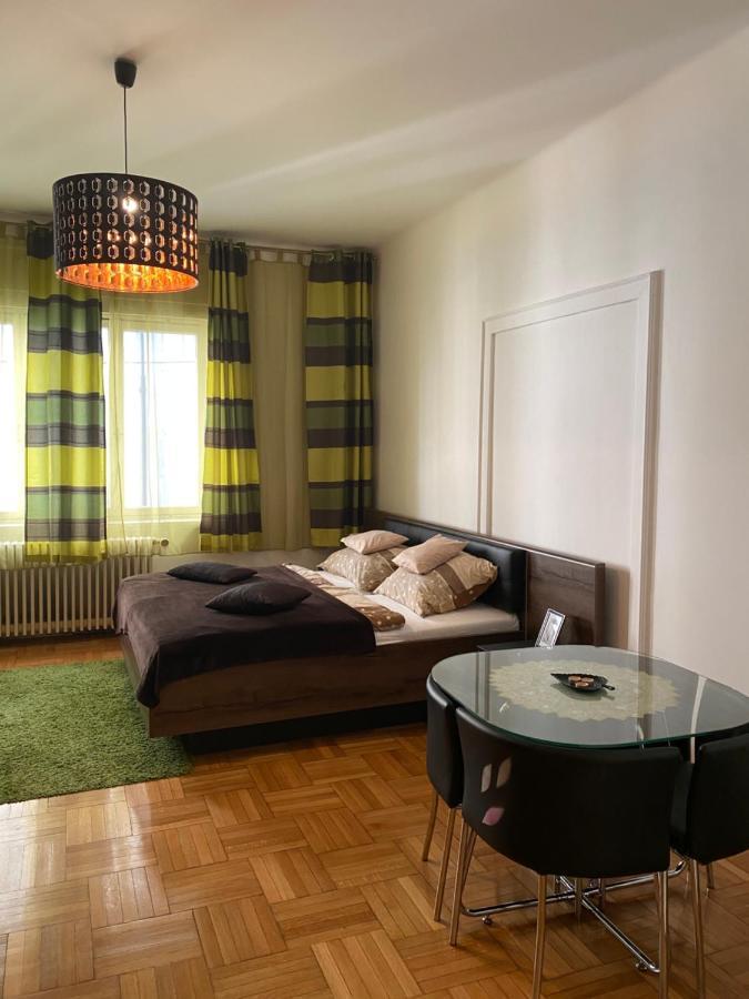 Come & Stay Apartments And Rooms City Center Budapest Exterior photo