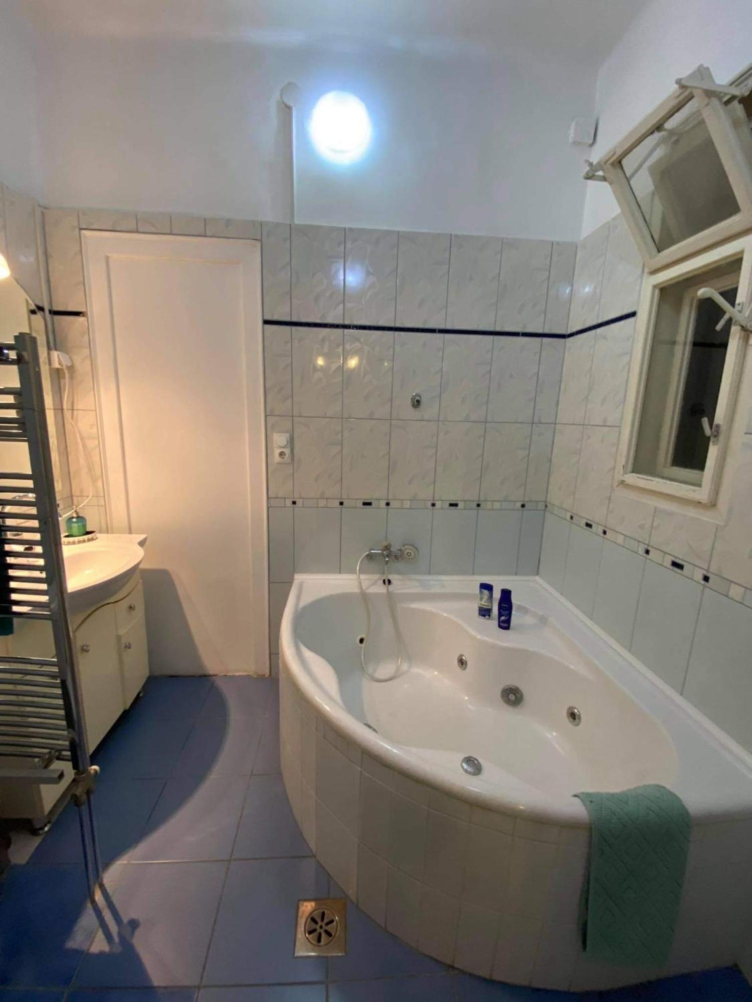 Come & Stay Apartments And Rooms City Center Budapest Exterior photo