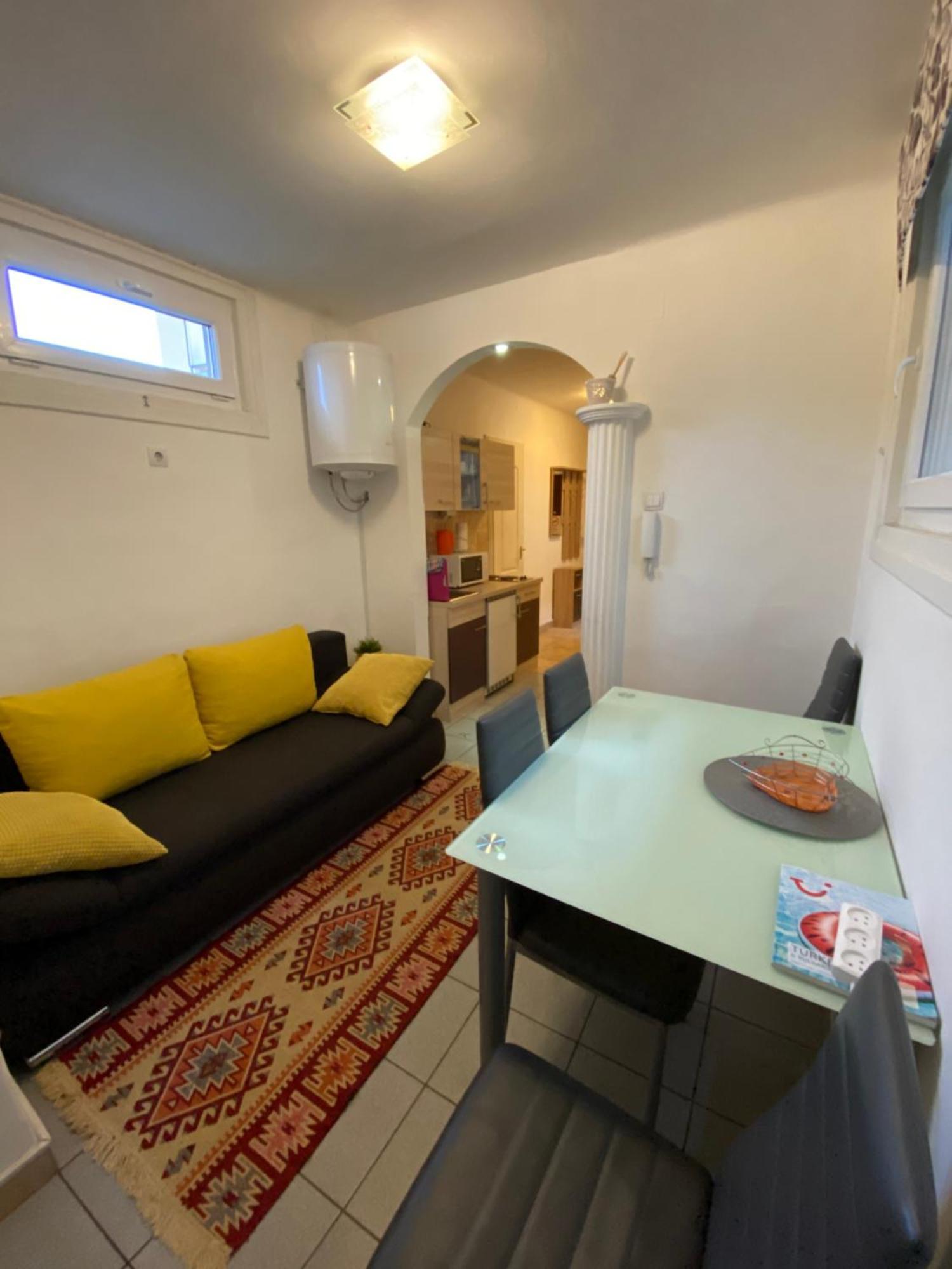 Come & Stay Apartments And Rooms City Center Budapest Exterior photo